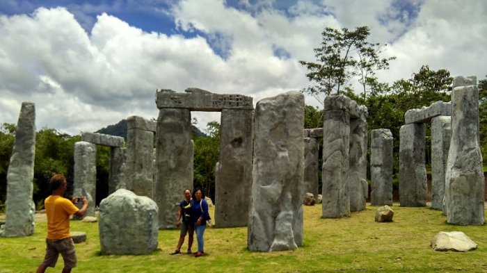 Foto Stonehenge Merapi